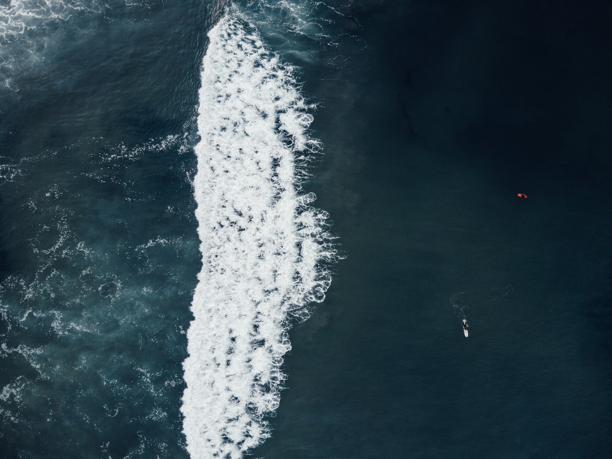 Checklist illustrating steps to select the right boat rental insurance.