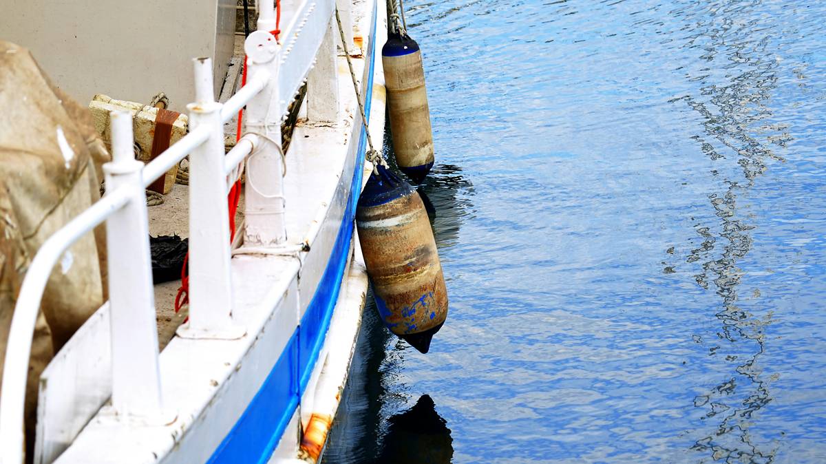 Damaged boat due to lack of proper insurance